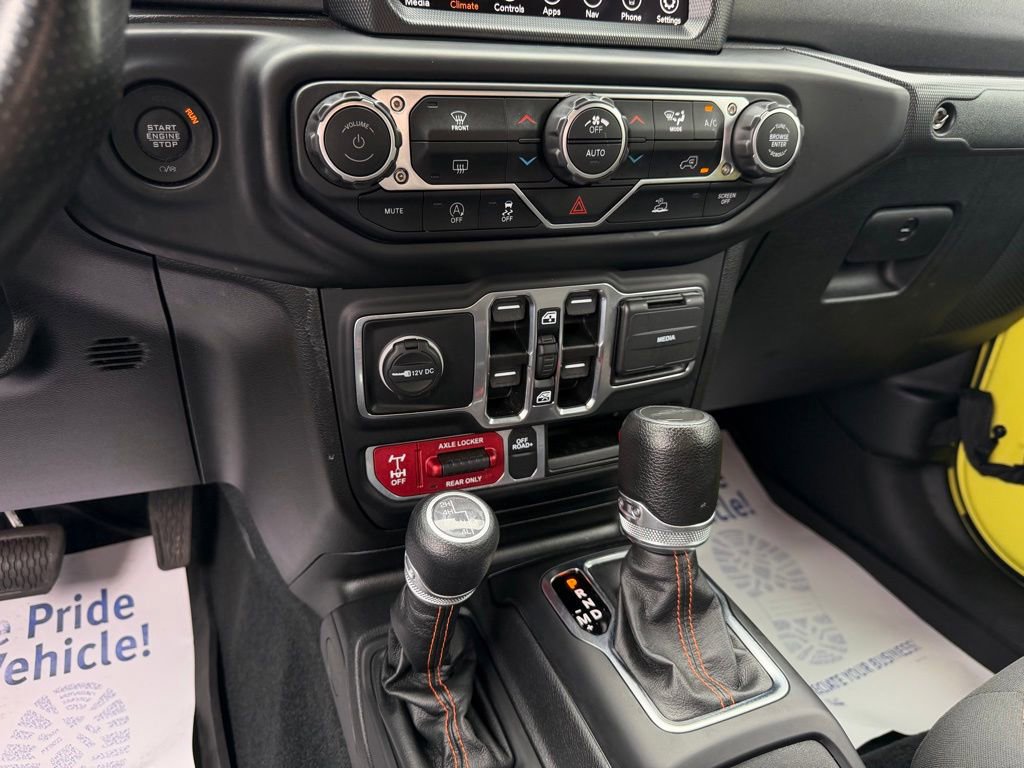 Used 2023 Jeep Gladiator Mojave AWD/4WD image 20