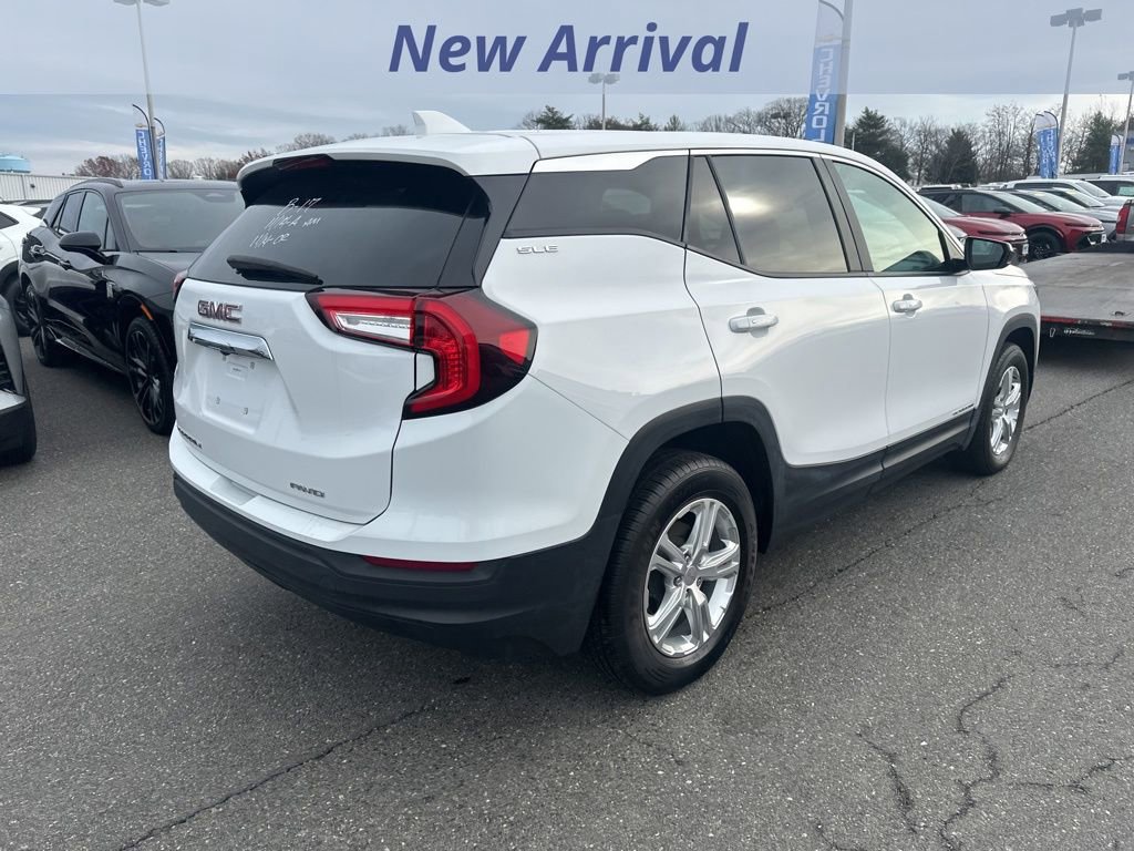 Certified 2024 GMC Terrain SLE image 3