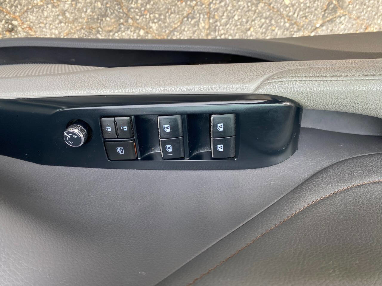 Used 2018 Toyota Camry XLE w/ Driver Assist Package FWD image 15
