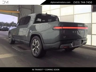 Used 2022 Rivian R1T Adventure image 7