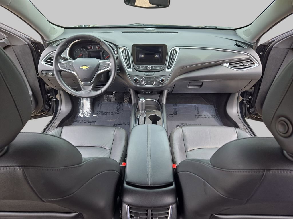 Used 2020 Chevrolet Malibu LT w/ Leather Package image 9