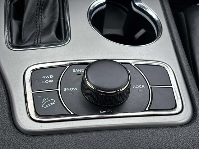 Used 2021 Jeep Grand Cherokee Limited w/ Quick Order Package 28K 80th AWD/4WD image 27