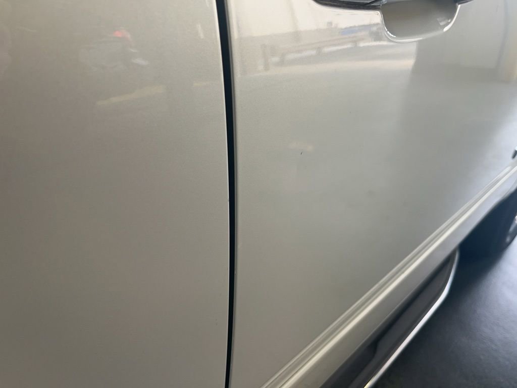 Used 2015 Chevrolet Tahoe LTZ AWD/4WD image 12