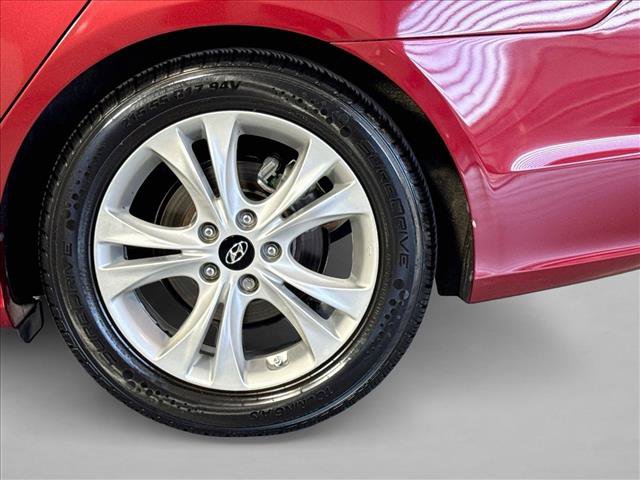 Used 2012 Hyundai Sonata Limited w/ Navigation Pkg FWD image 28