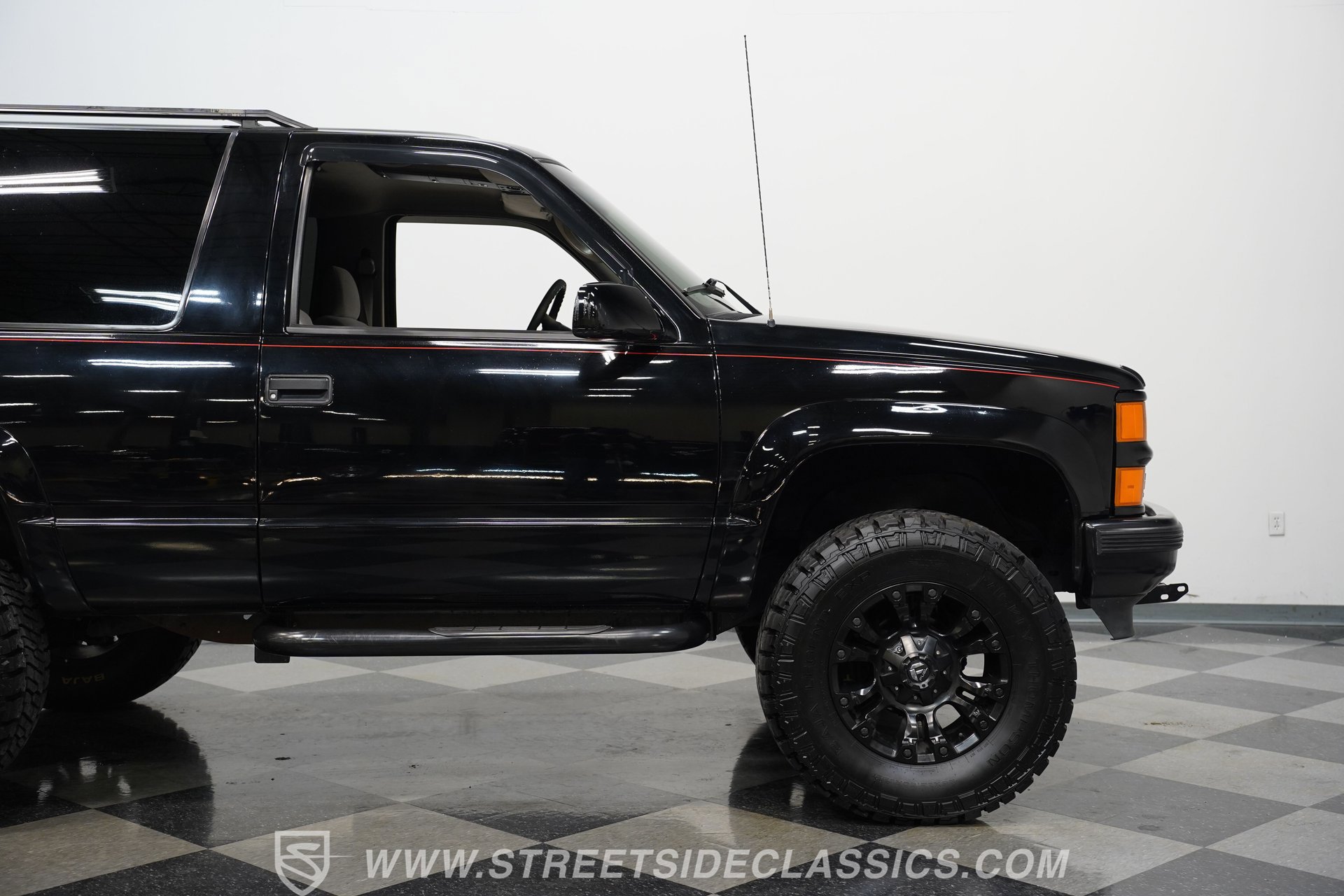 Used 1996 Chevrolet Tahoe Z71 image 29