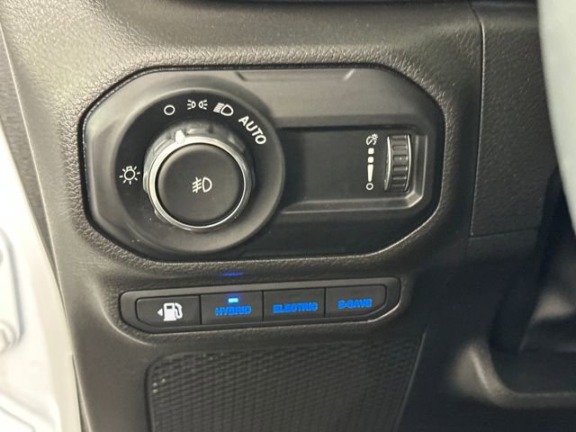 Used 2023 Jeep Wrangler Unlimited w/ Cold Weather Group image 19