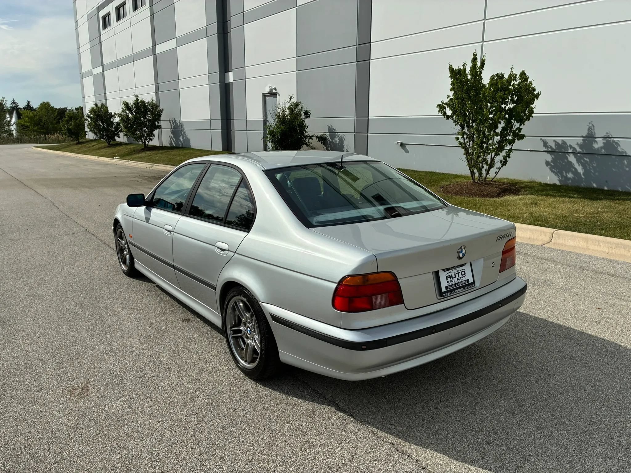Used 2000 BMW 540i Sedan RWD image 7