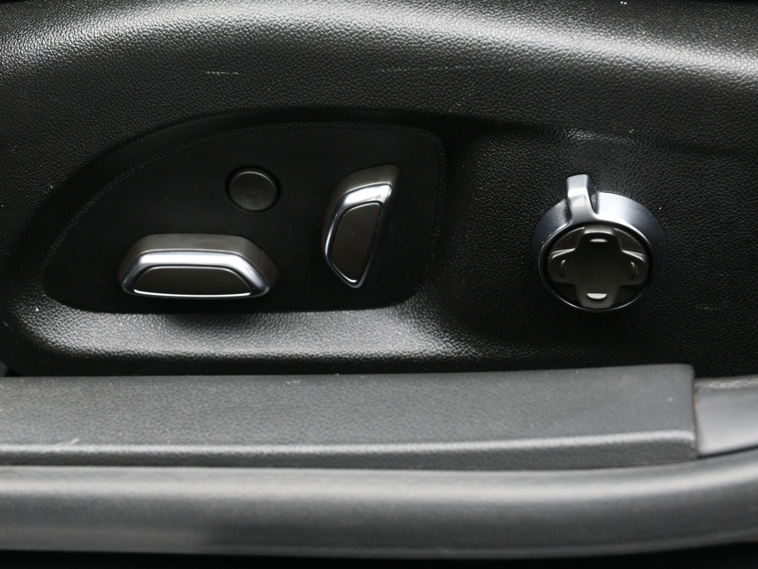 Used 2022 Cadillac CT4 V Blackwing w/ Climate Package image 10