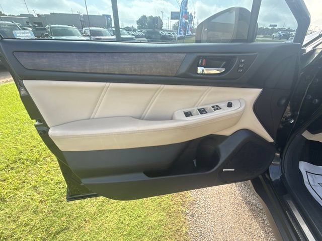 Used 2018 Subaru Outback 2.5i Limited AWD/4WD image 11