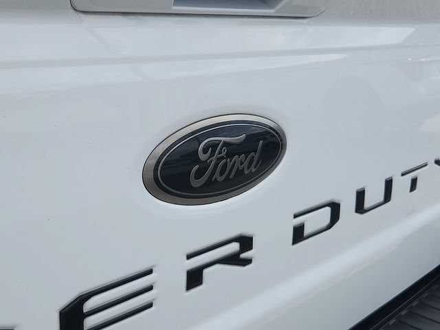 Certified 2025 Ford F250 XLT w/ Black Appearance Package AWD/4WD image 25