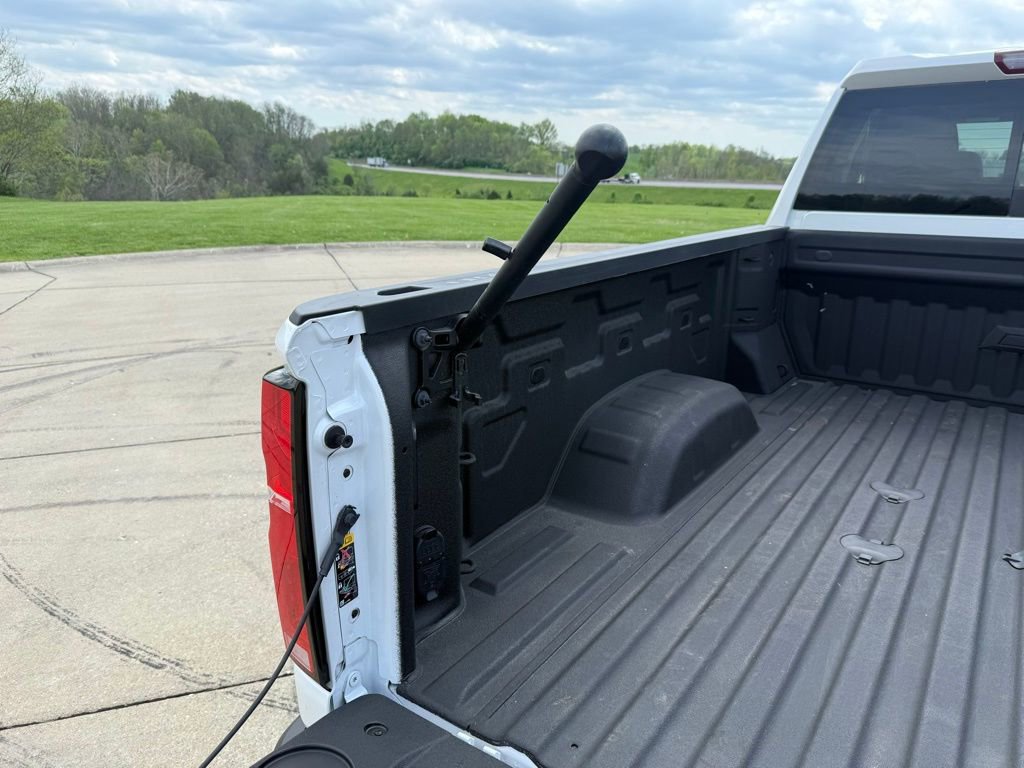 Used 2025 Chevrolet Silverado 2500 High Country w/ Technology Package image 5