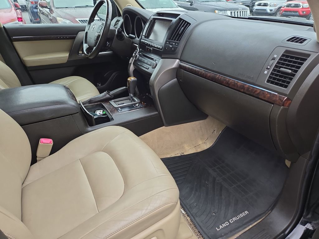 Used 2009 Toyota Land Cruiser image 24