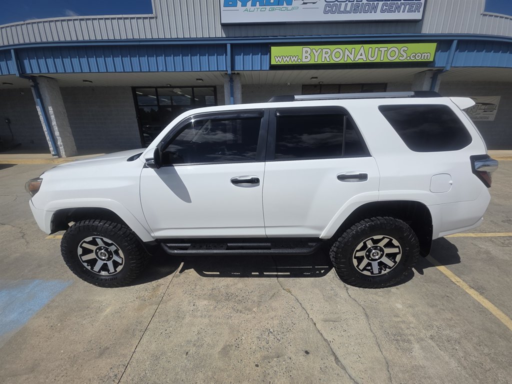 Used 2015 Toyota 4Runner SR5 Premium AWD/4WD image 2