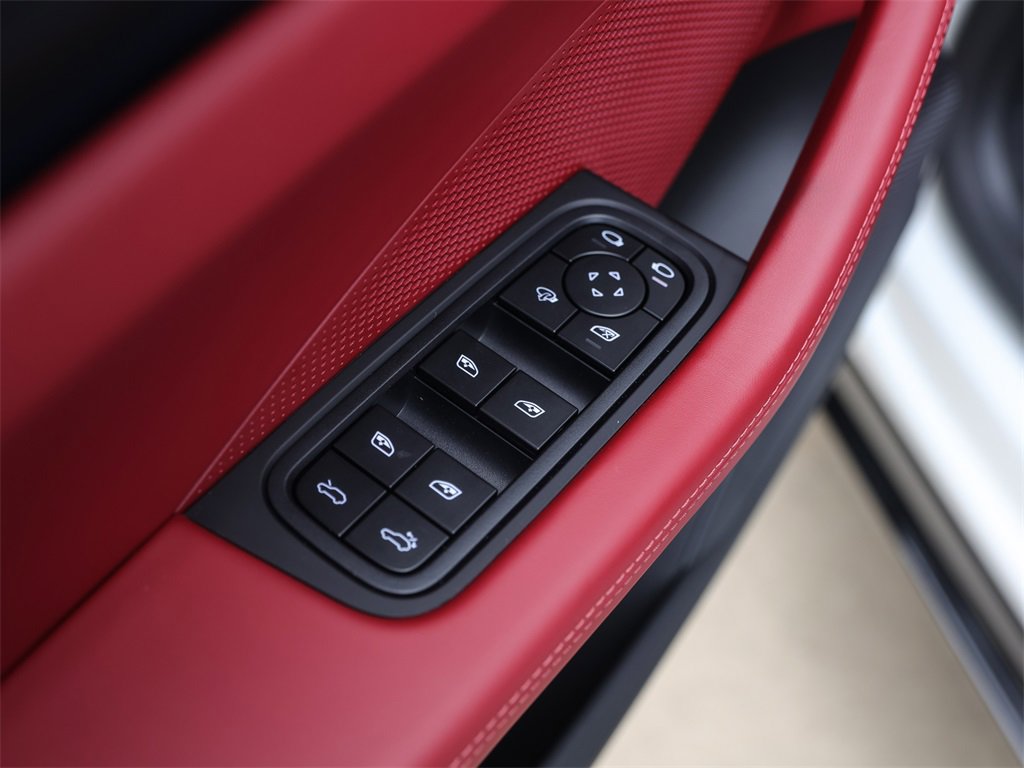 New 2025 Porsche Macan Turbo Electric image 32