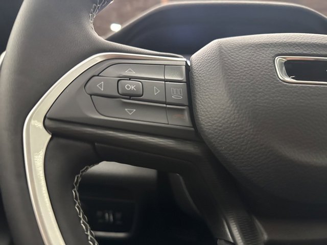 New 2025 Jeep Grand Cherokee L Laredo image 15