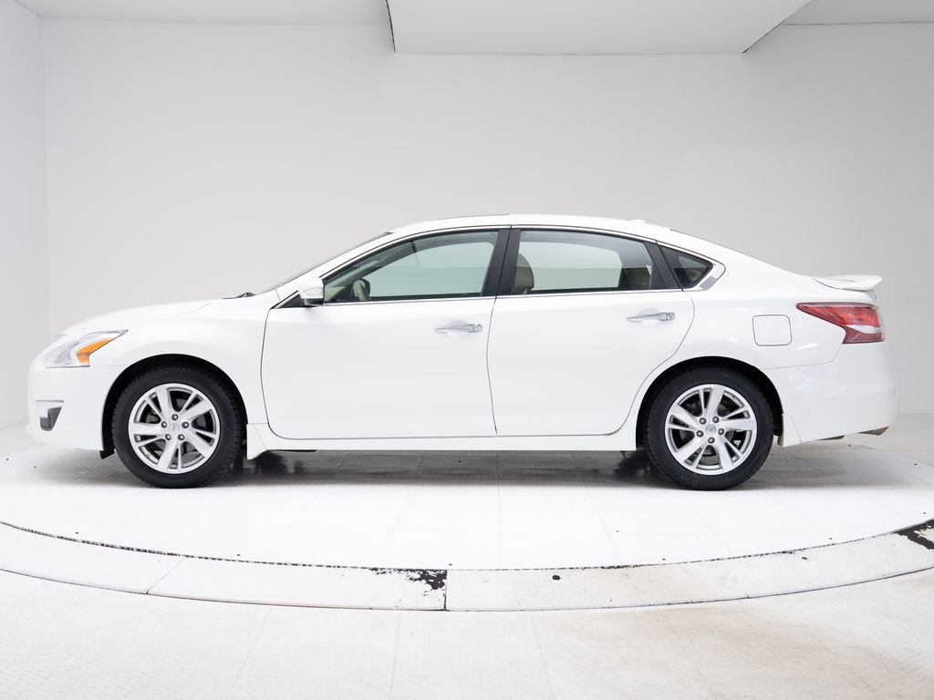 Used 2013 Nissan Altima 2.5 SL w/ Technology Pkg FWD image 32