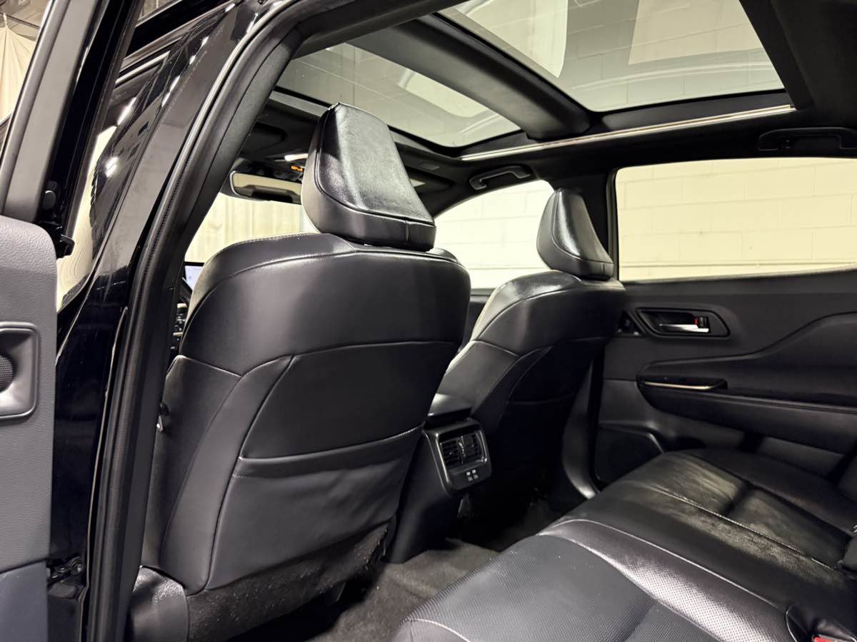 Used 2023 Toyota Crown w/ Advanced Technology Package image 17