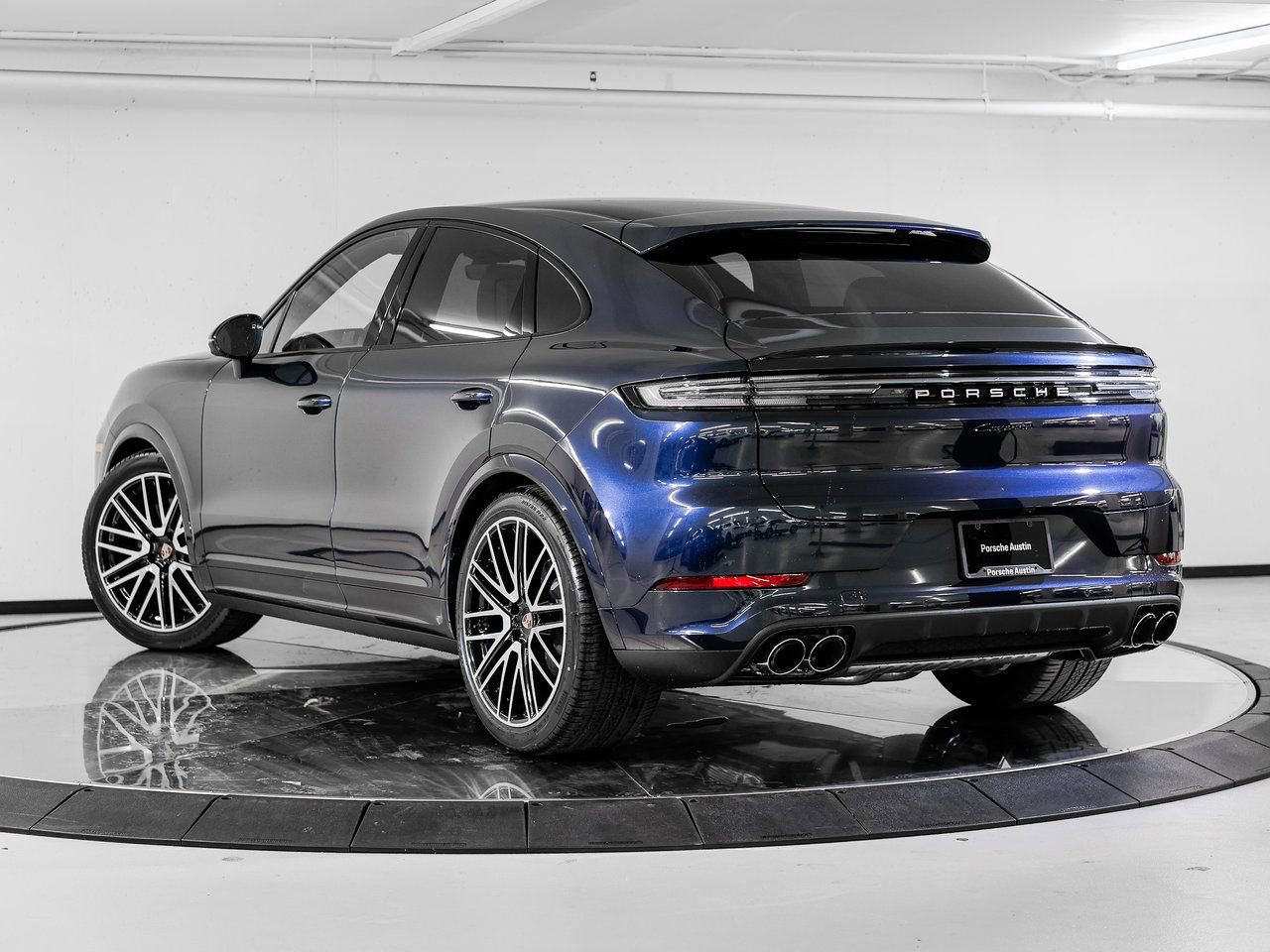 New 2026 Porsche Cayenne Coupe AWD/4WD image 3