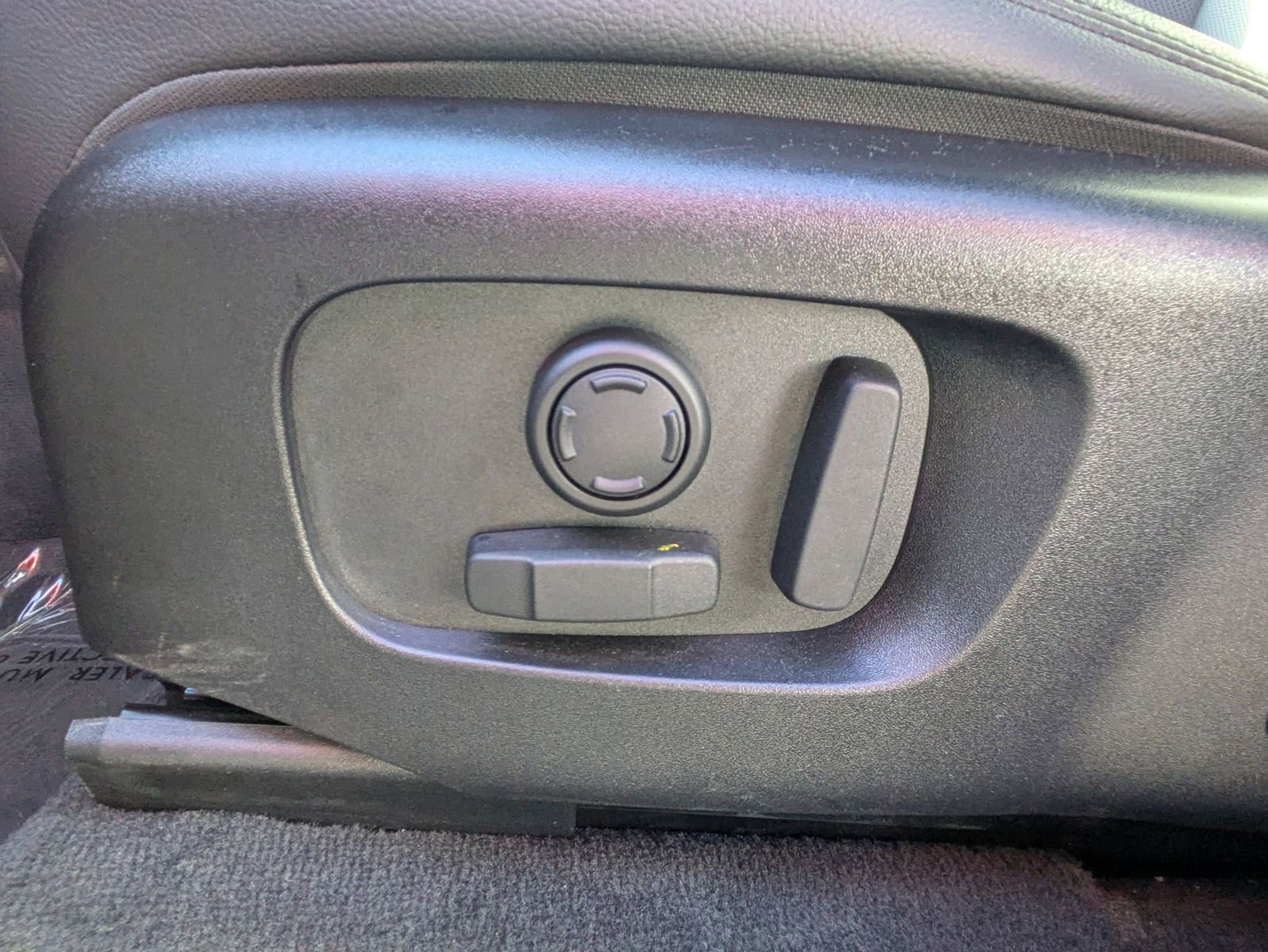 Used 2026 Land Rover Range Rover Velar S image 15