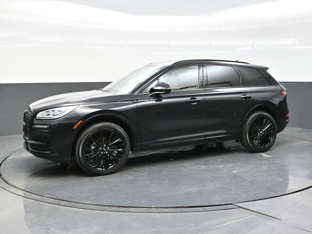 Used 2023 Lincoln Corsair Reserve w/ Equipment Group 202A image 3