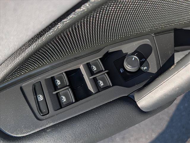 Certified 2025 Volkswagen Tiguan SE AWD/4WD image 28