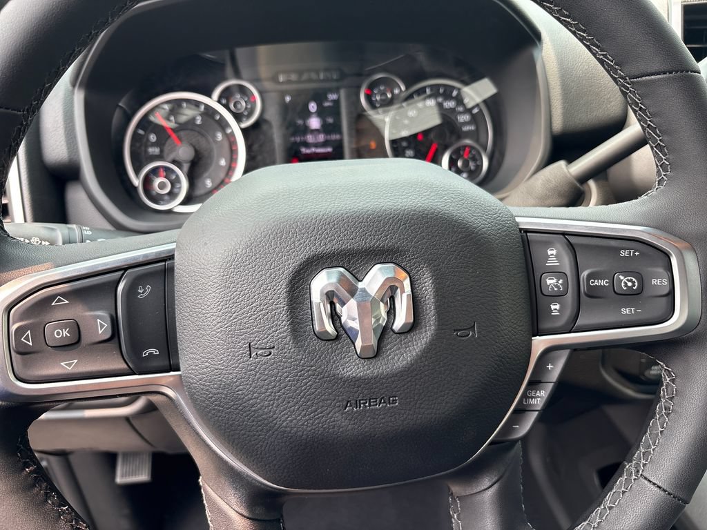 New 2026 RAM 3500 Big Horn AWD/4WD image 18