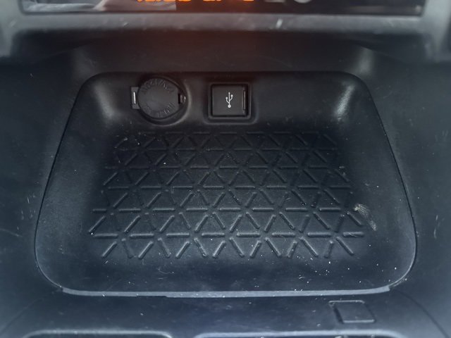 Used 2021 Toyota RAV4 XLE image 23