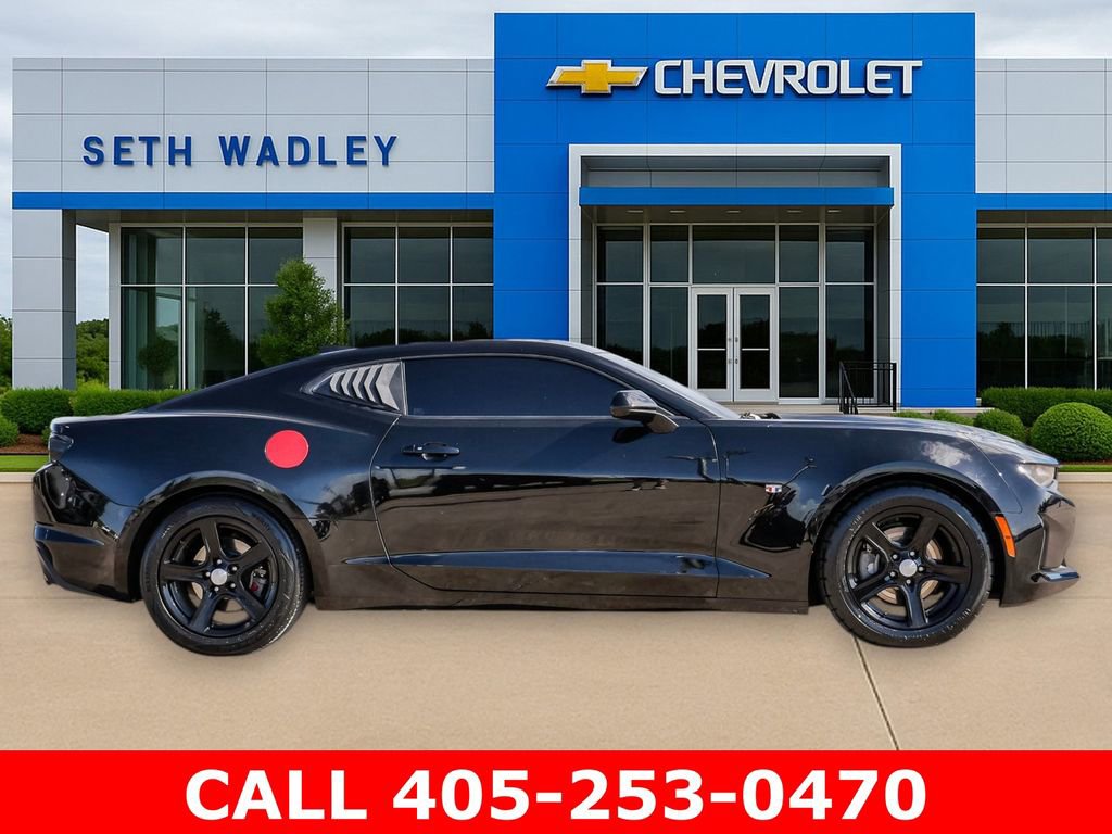 Used 2023 Chevrolet Camaro LT RWD image 8