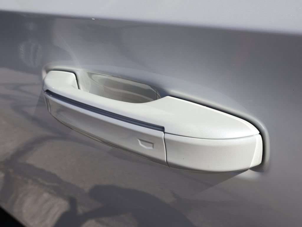 Certified 2025 Cadillac Escalade V AWD/4WD image 16