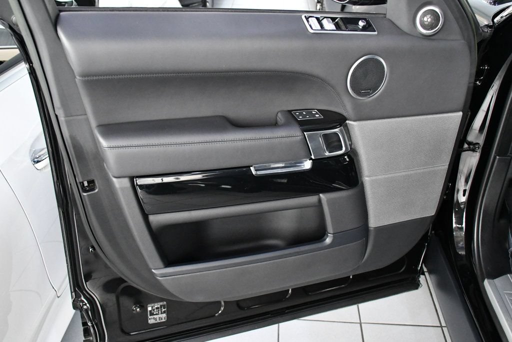 Used 2022 Land Rover Range Rover Sport SVR AWD/4WD image 40