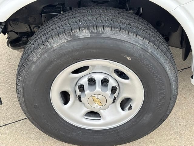 New 2026 Chevrolet Express 3500 w/ Power Convenience Package RWD image 21