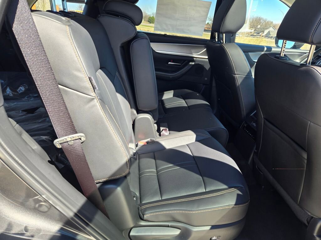 New 2026 MAZDA CX-90 Plug-In Hybrid w/ Preferred image 9