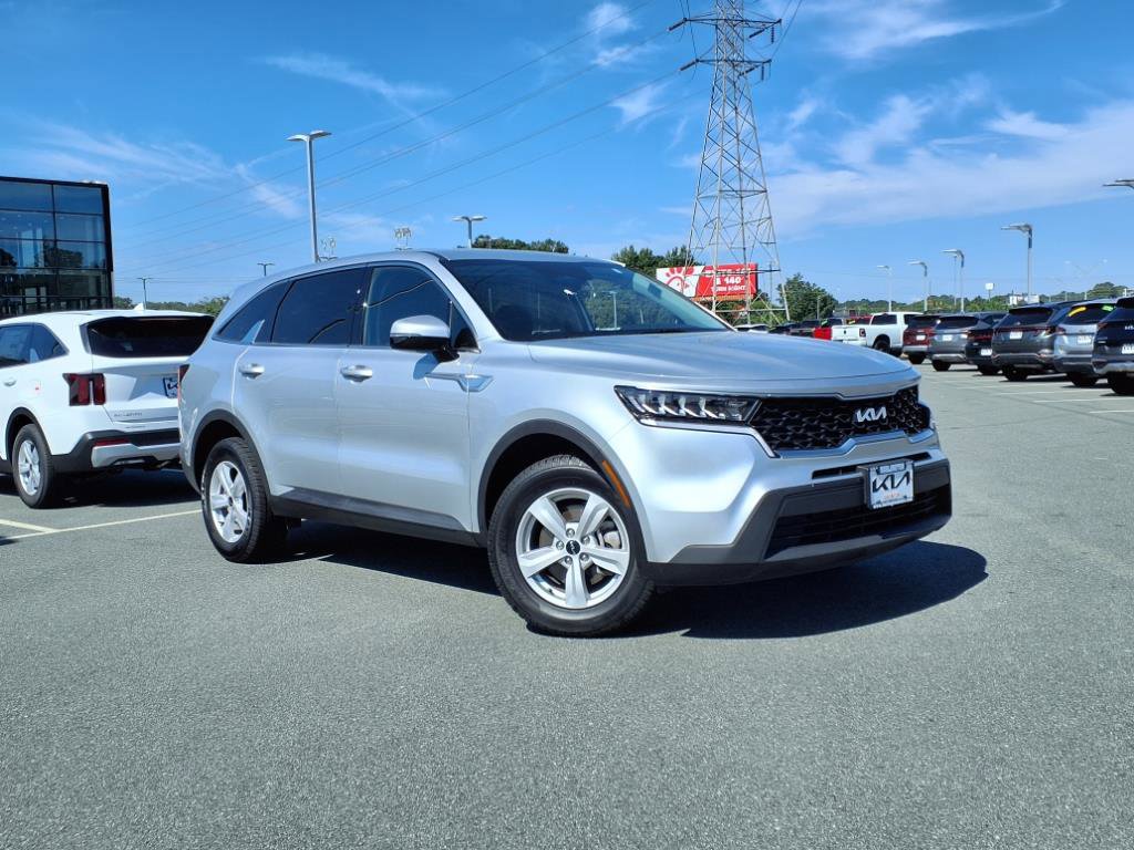 Certified 2022 Kia Sorento LX