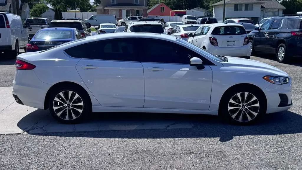 Used 2019 Ford Fusion SE AWD/4WD image 6