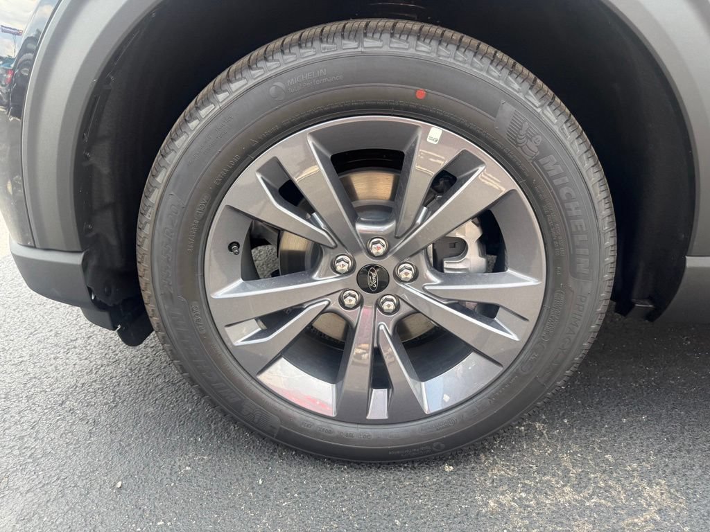 New 2026 Ford Explorer Active w/ Active Comfort Package AWD/4WD image 11