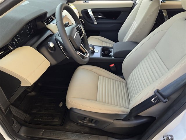 New 2025 Land Rover Discovery Sport S image 9