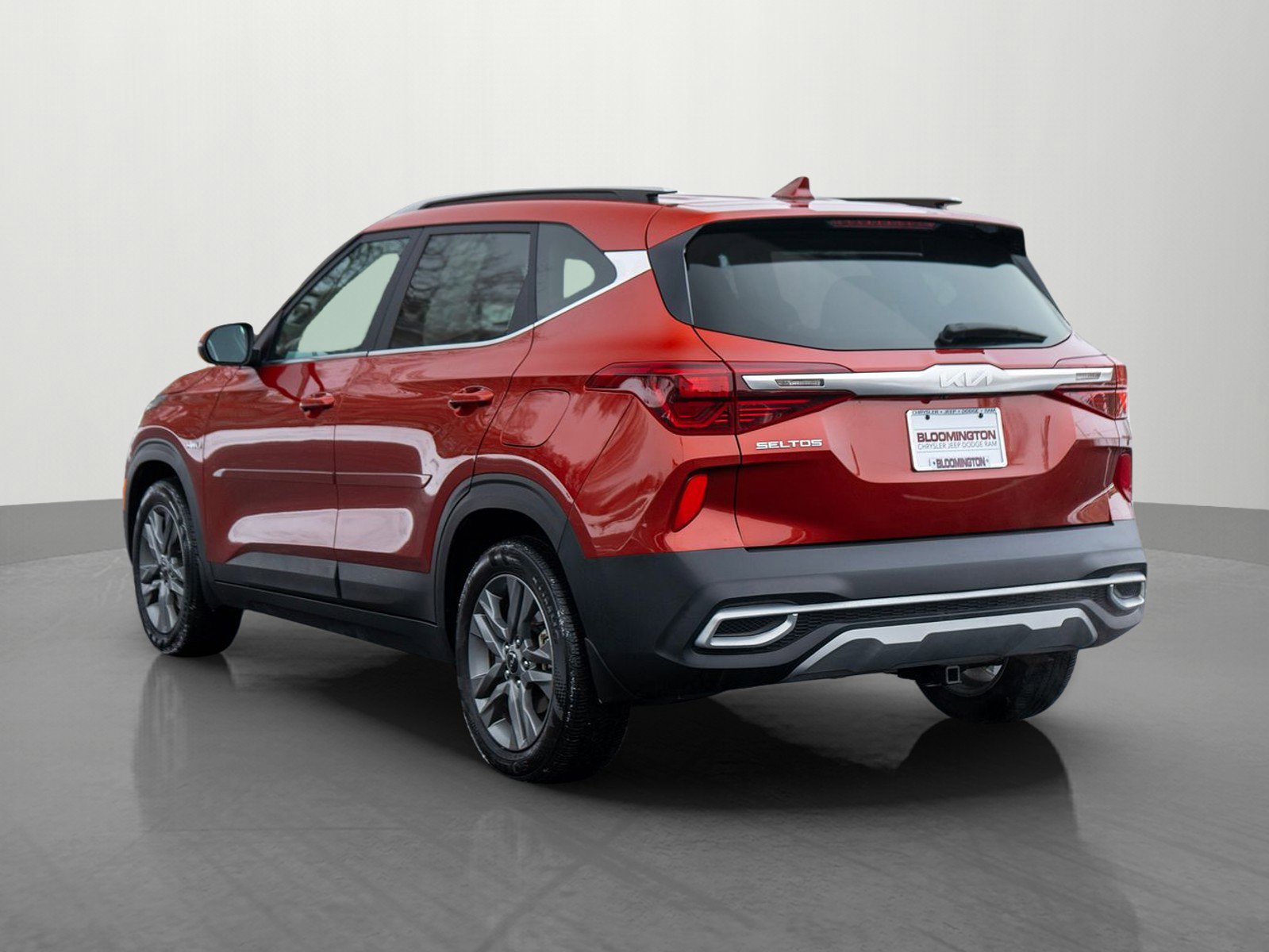 Used 2023 Kia Seltos S w/ Navigation Package image 5