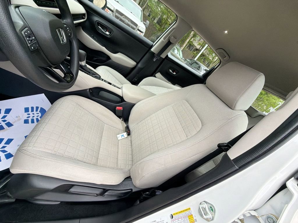 Used 2024 Honda HR-V LX image 13