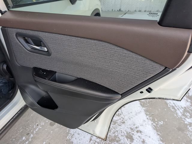 Used 2022 Nissan Rogue SV image 29