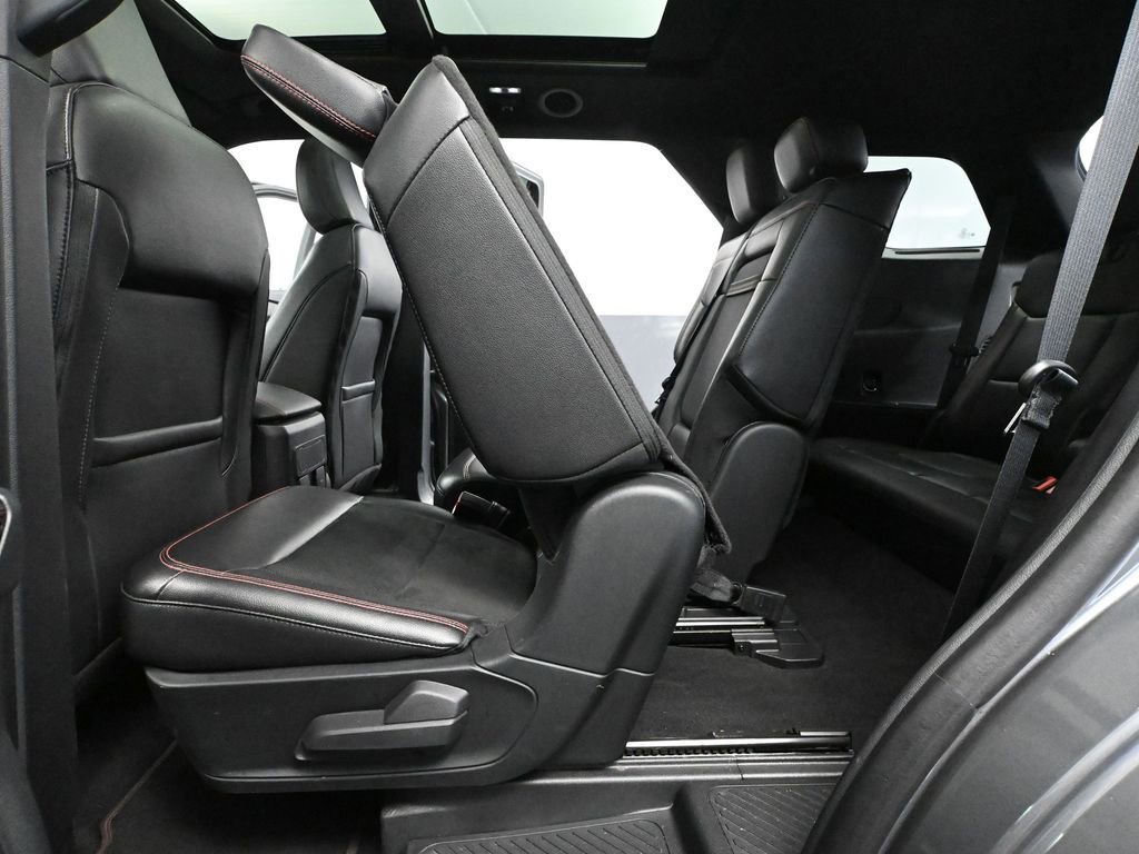 Used 2022 Ford Explorer ST-Line w/ Class IV Trailer Tow Package image 42