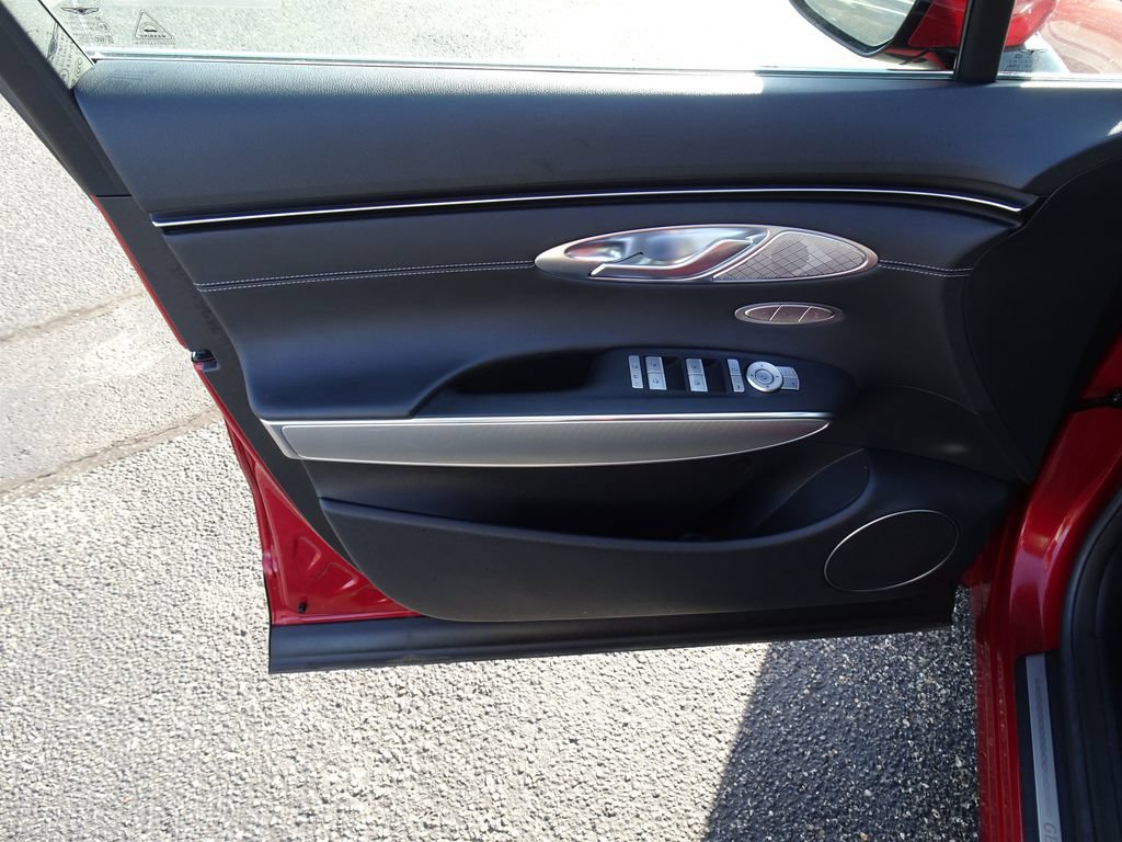 Used 2024 Genesis GV70 2.5T w/ Select Package AWD/4WD image 14