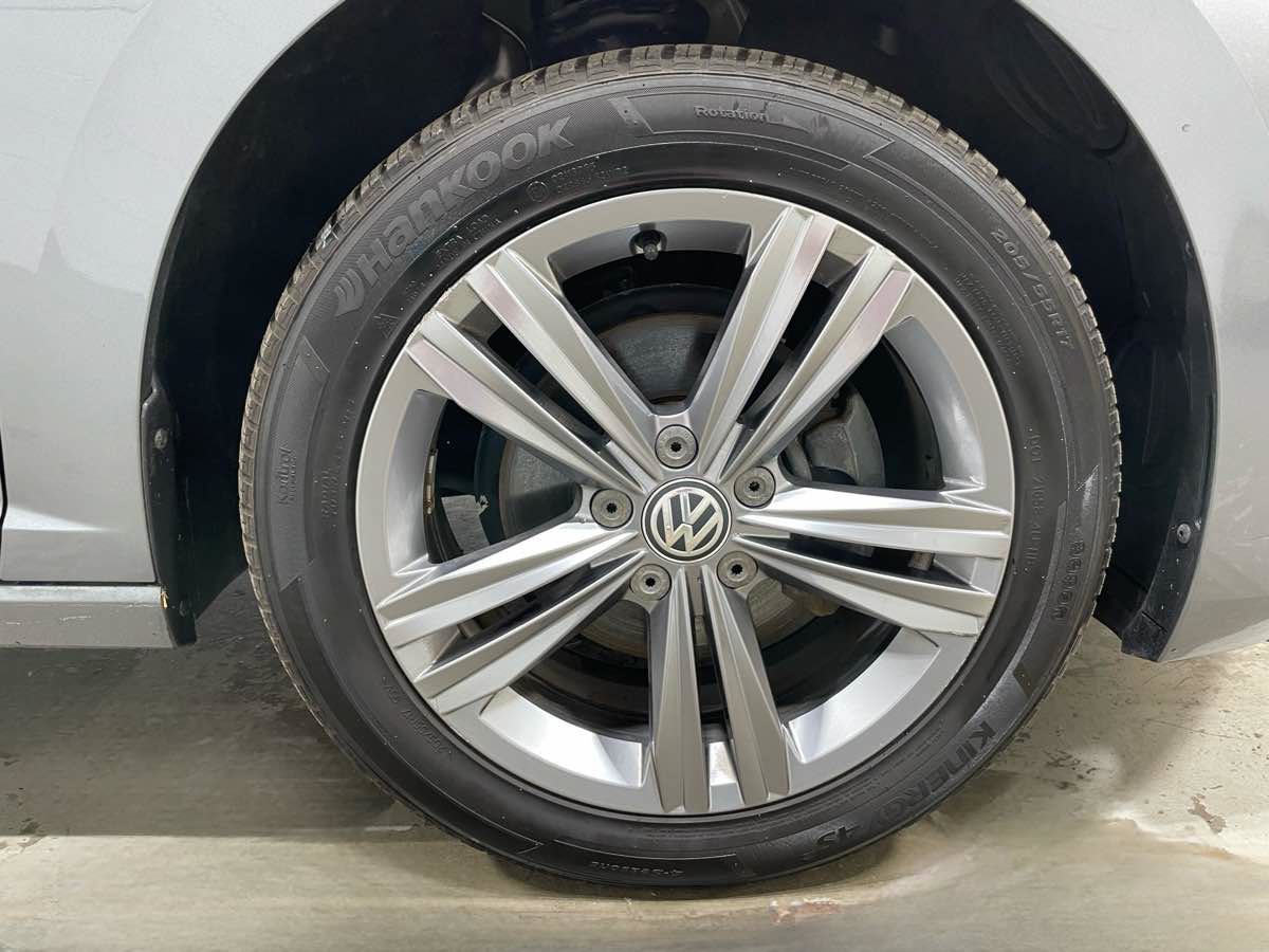 Used 2019 Volkswagen Jetta R-Line FWD image 18