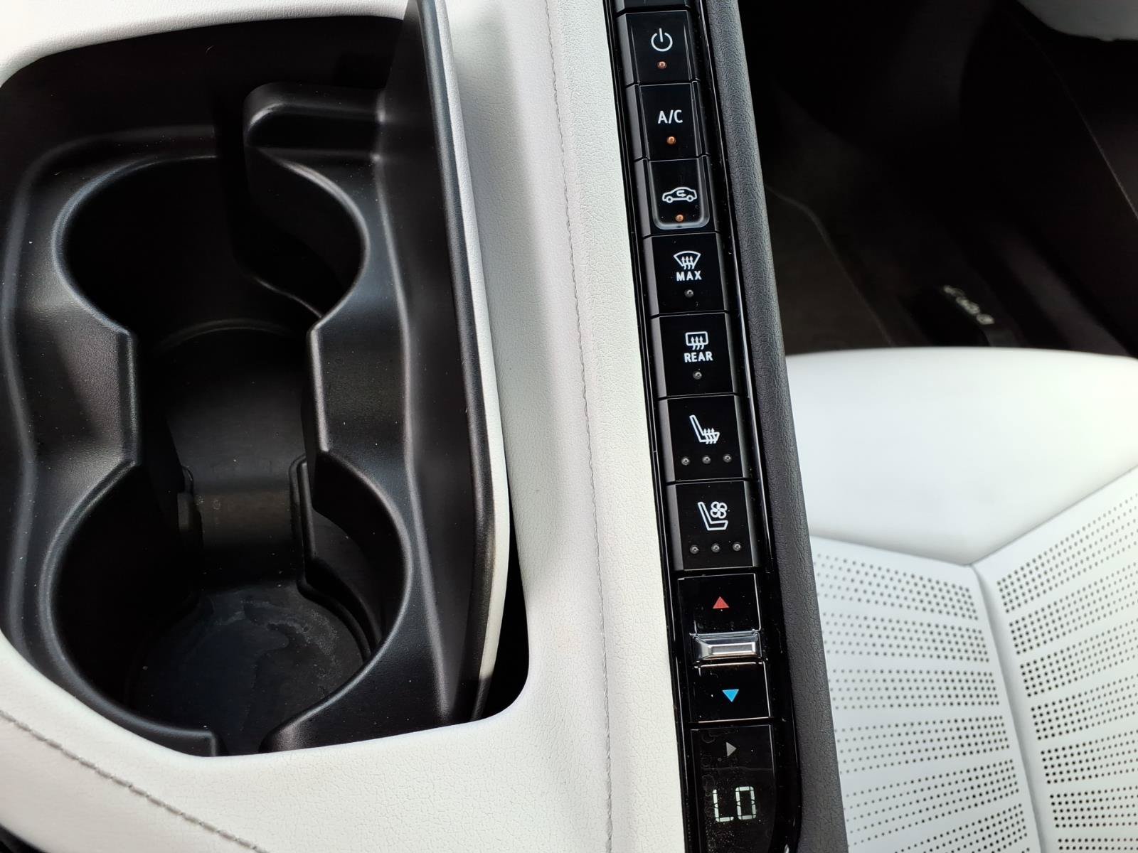 Used 2023 Chevrolet Corvette Stingray Preferred Conv w/ Z51 Performance Package RWD image 23