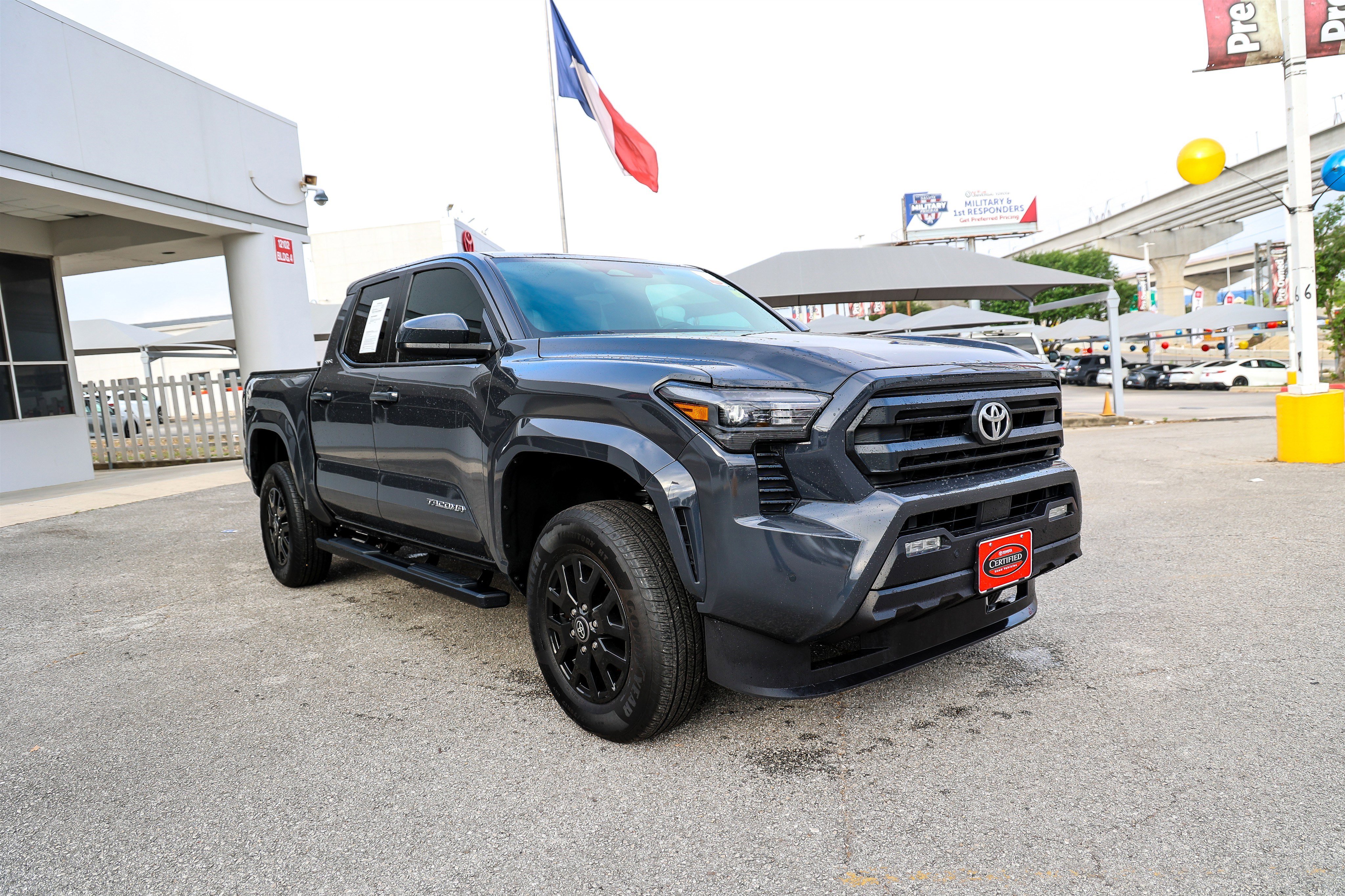 Certified 2025 Toyota Tacoma SR5 w/ SR5 Upgrade Package AWD/4WD image 5