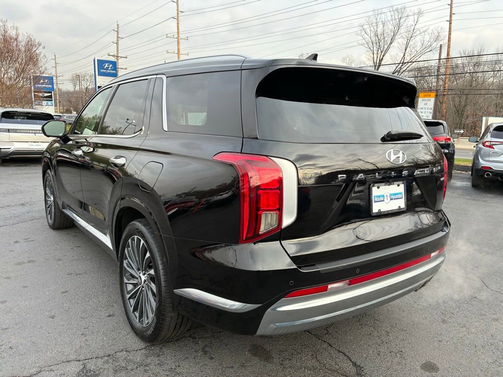 Used 2023 Hyundai Palisade Calligraphy w/ Cargo Package image 5