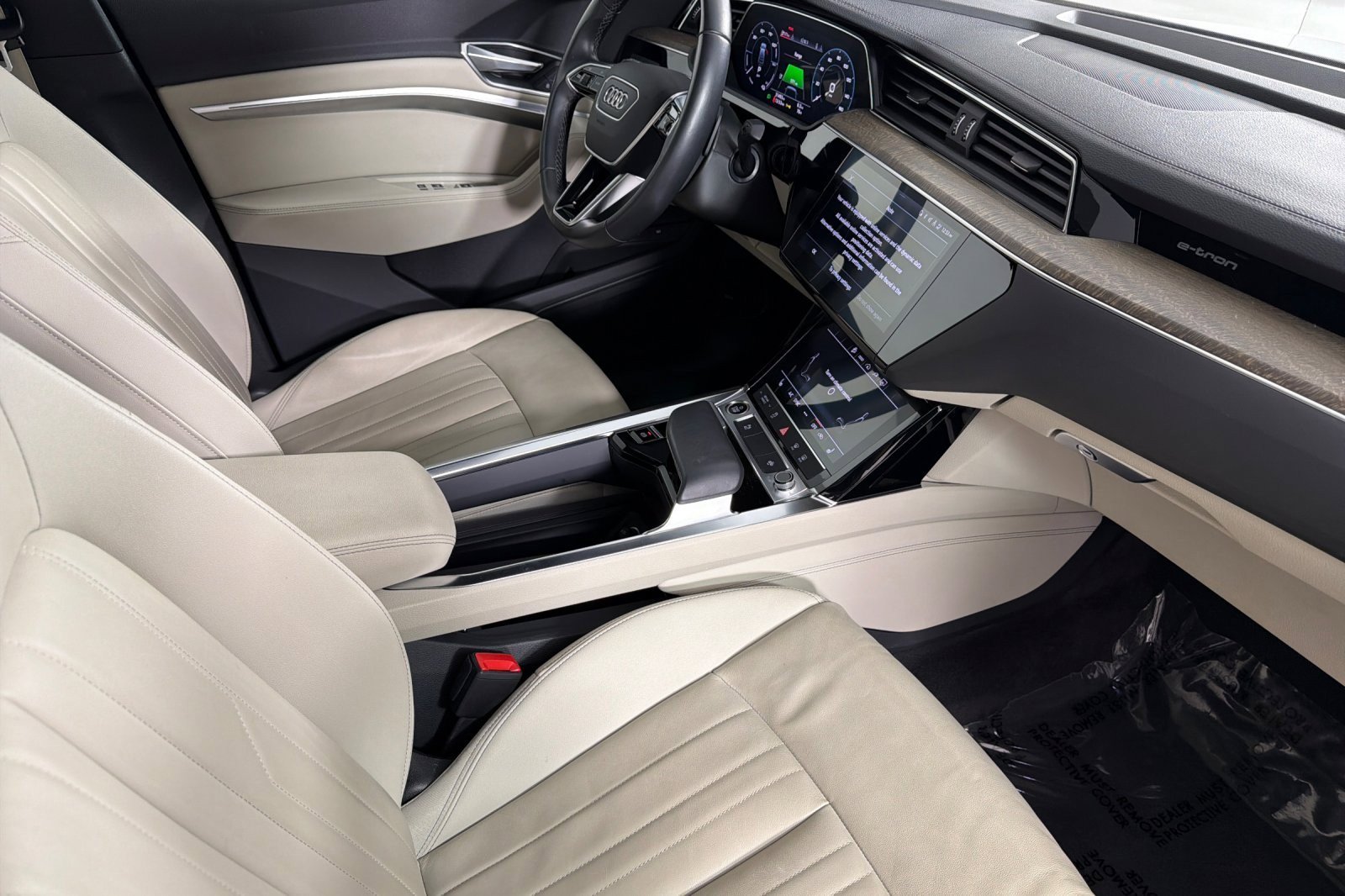 Certified 2023 Audi e-tron Premium w/ Convenience Plus Package AWD/4WD image 15