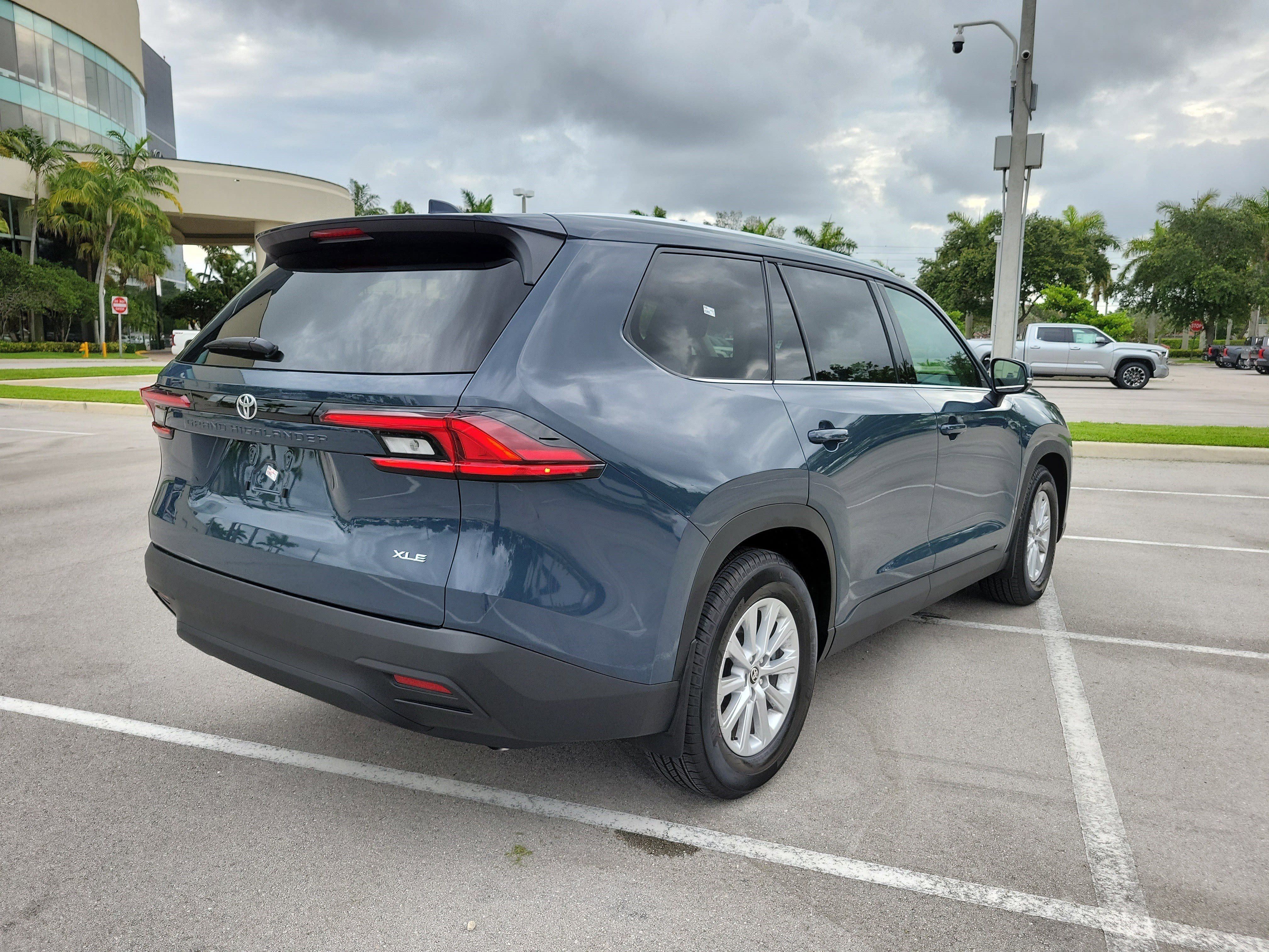 Used 2026 Toyota Grand Highlander FWD image 7
