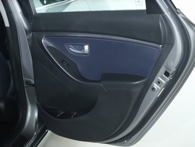 Used 2014 Hyundai Elantra GT w/ Option Group 02 image 31