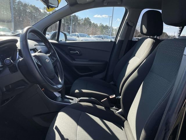 Used 2022 Chevrolet Trax LS w/ Tint and Cruise Package image 3