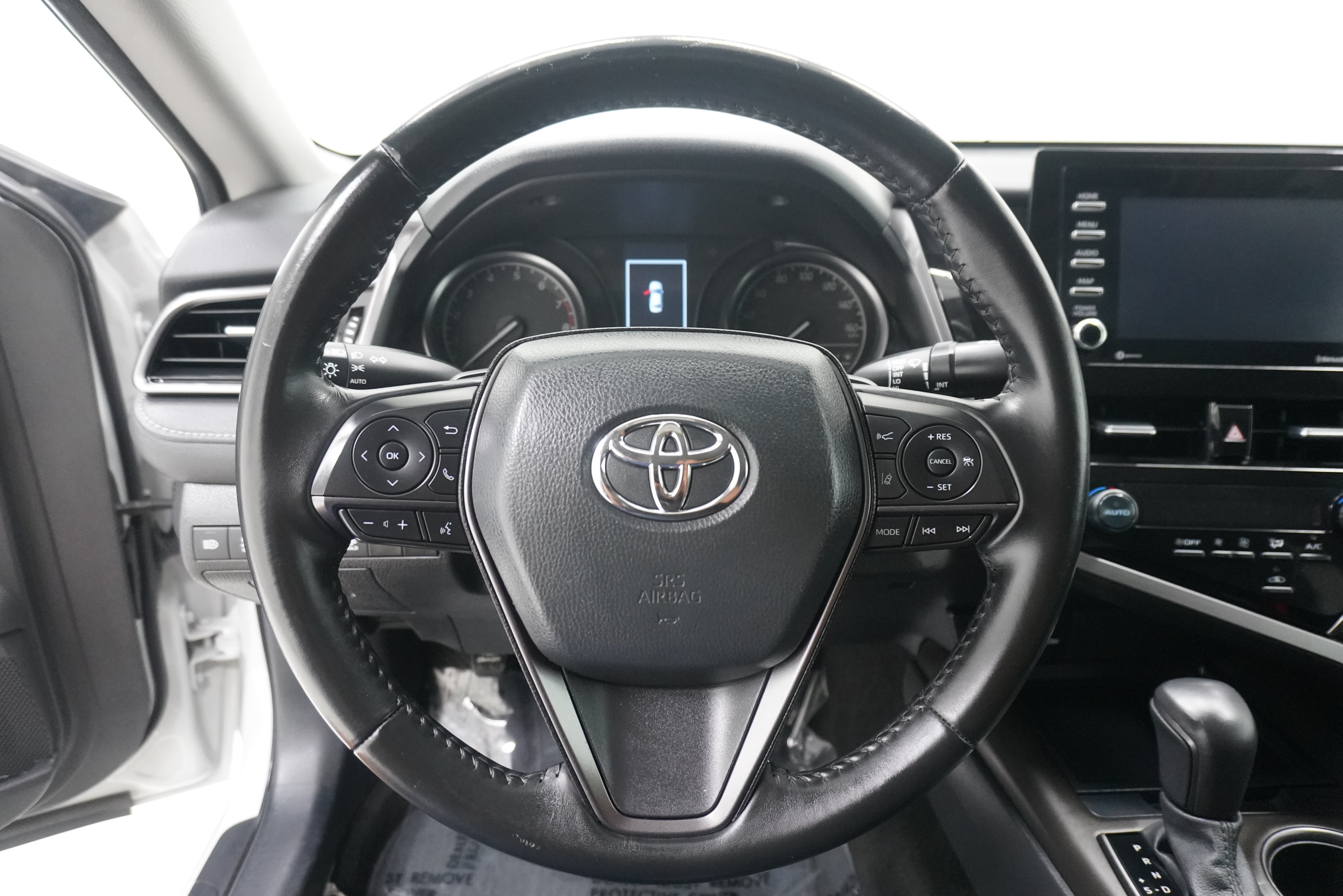 Used 2023 Toyota Camry SE FWD image 16